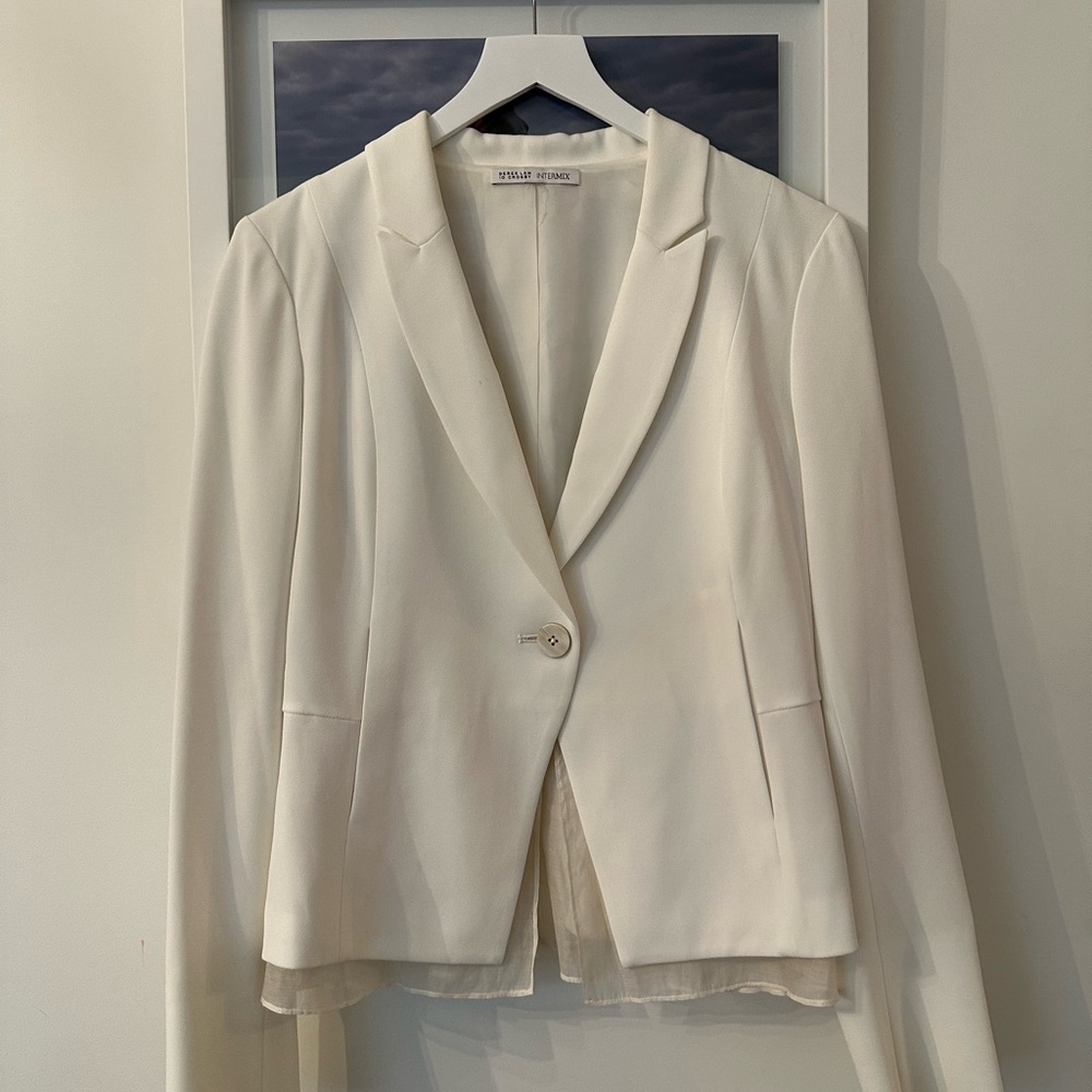 INTERMIX White Blazer Structured Suit Jacket